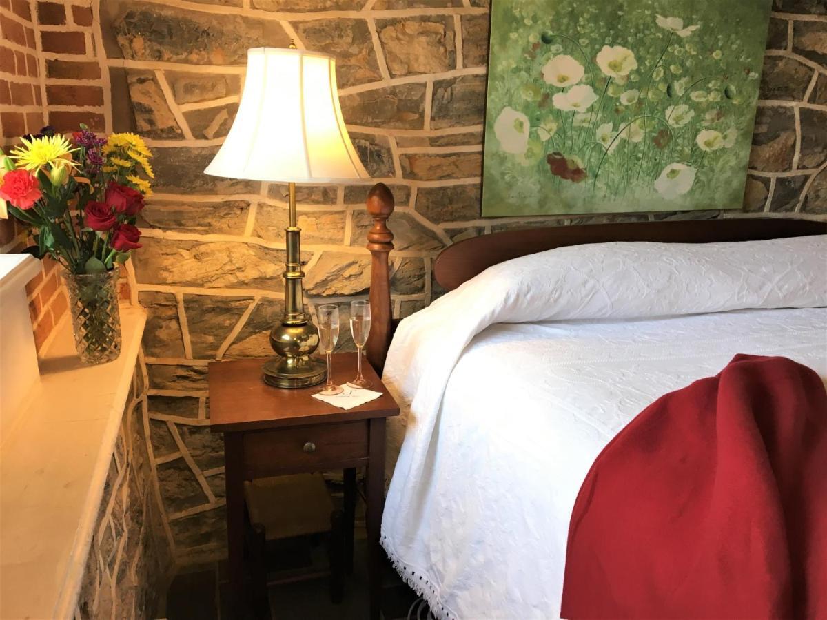Smithfield Farm B&B Уинчестер Экстерьер фото